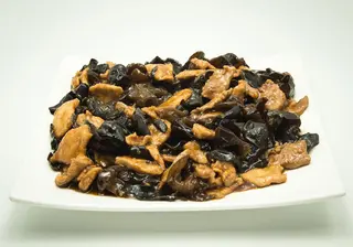 Carne de porc cu urechi de lemn