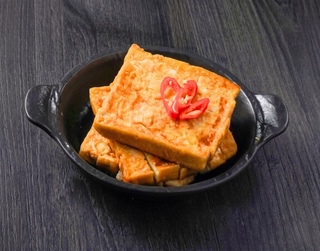 Пикантный салат из сыра тофу (400г)