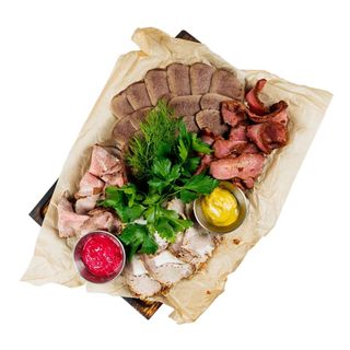 Тарілка м'ясних делікатесів (400г.)