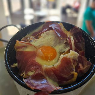 HUEVOS ROTON CON JAMÓN
