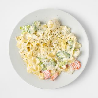 Bijeli rezanci s povrćem