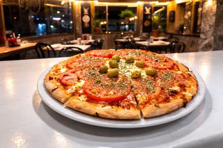 Pizza Napolitana (8 Porciones)