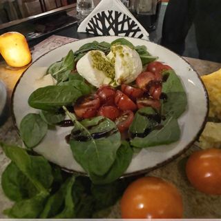 Mozzarela Salata