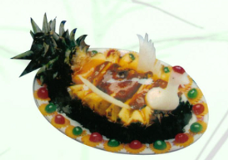 90. Pato Asado Con Piña