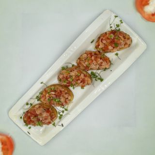 Bruskete sa dimljenim lososom 200 gr