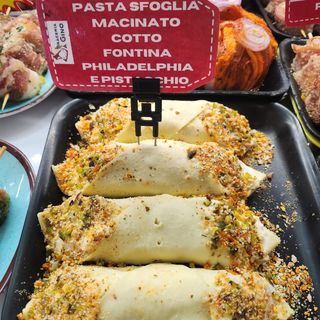 Cannolo di pasta sfoglia