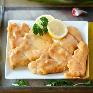 80-Pollo Con Salsa De Limón