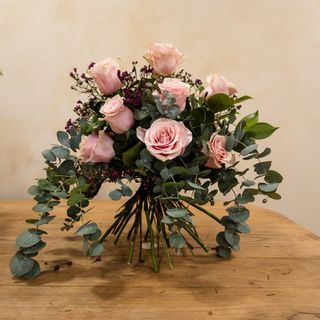 Ramo de 12 rosas rosas