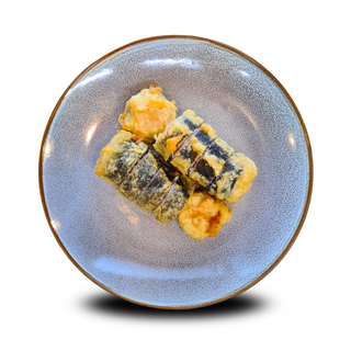 Tempura maki z pieczonym łososiem (10szt)