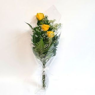 Tres Rosas Amarillas