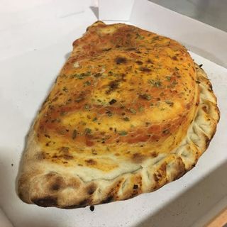 Minicalzone De Morcilla Y Cebolla Caramelizada