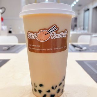 Bubble tea con tapioca, budino e gelatina d'erba