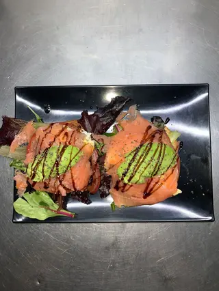 Tosta Entera De Salmón Ahumado