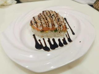 218 Onighiri salmone avocado 1 pezzi