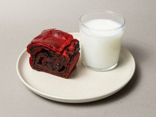 Мак з вишнею та рулетом 200 гр