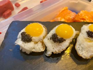 Nigiri Codorniz Con Trufa (2 Uds.)