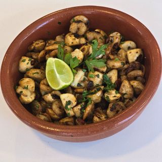 Camarão Grelhado com Cogumelos Grelhados