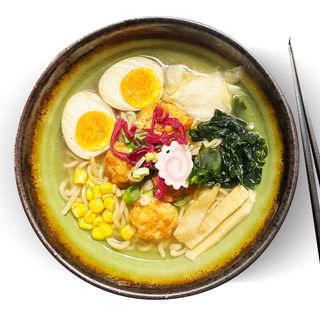 Ramen di polpette di gamberi