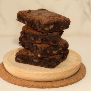 Brownie Artesanal Con Nueces (Porción 9cm x 9cm aprox.)