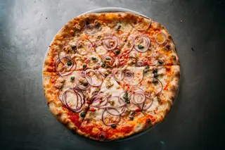 Pizza tonno e cipola