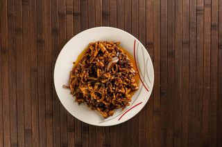 73. Pui cu ardei iute şi praz