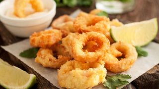 203. Панирани калмари (200г)