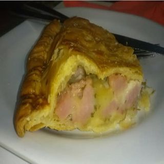 Porción de Tarta de Jamón y Queso