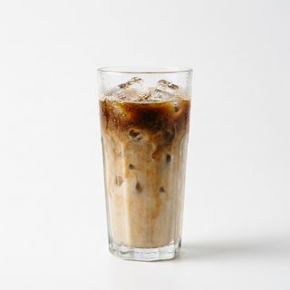 Iced Vanilla Latte (490Ml.)