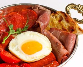 Завтрак на сковороде  380 гр