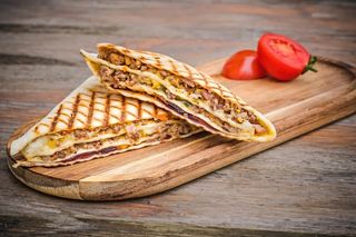 Кесадия с телешко (300г)