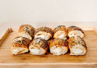 Pateuri cu brânză sărată