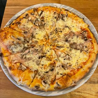 Pizza Capricciosa