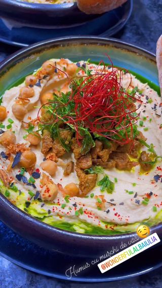 Hummus cu muşchi de vită