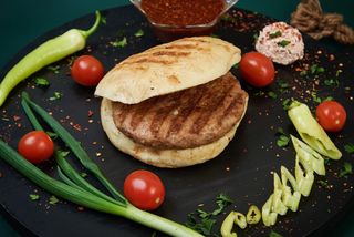 Punjena pljeskavica 300 g