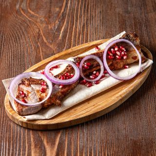 ღორის ნეკნის მწვადი