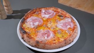 Pizza Veneta Ø 32cm