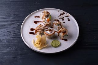 Канада ролл с угрем и лососем 