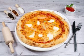 Pizza Quattro Formaggi 