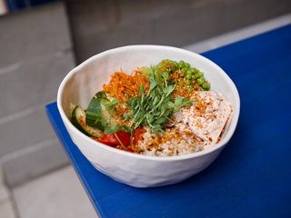 Боул з куркою сувід (450g)