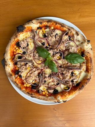 Pizza Tonno & ancoa Ø32cm