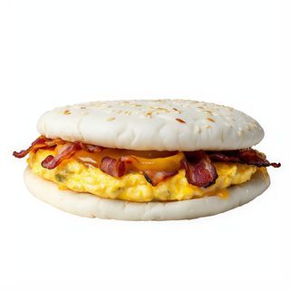 Arepa de omelette con bacon y queso