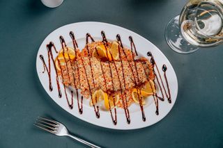 ორაგული ხიზილალის სოუსით