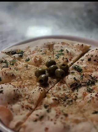 Pizza Aglio E Olio