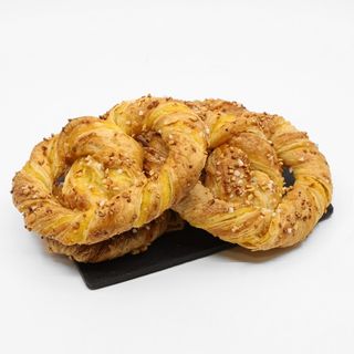 Bretzel Crema y Cabello