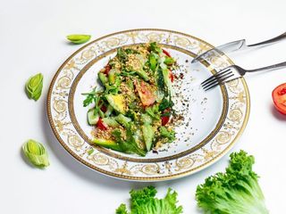 Салат з томатами та авокадо (280g)