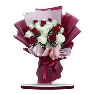 Red and White Roses + Gysophilia