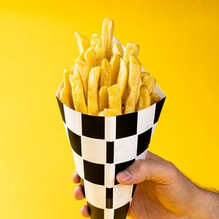 Frytki belgijskie duże + sos 