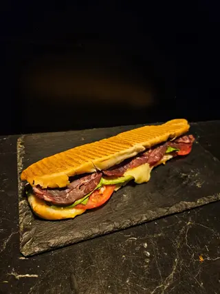 Beef sendvič