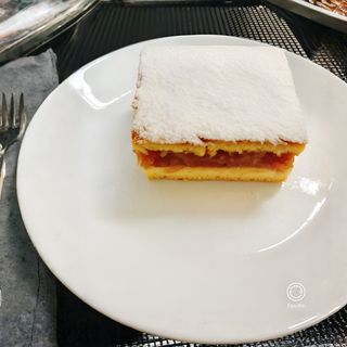 Placinta de casa cu mere 100 gr