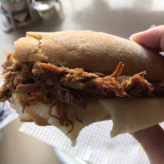 Pulga De Carne Mechada